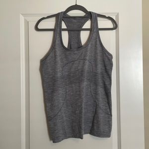 Lululemon workout tank